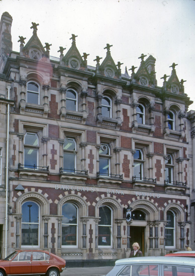 <h2>BACKHOUSE BANK</h2><p class='caption'>Beamish The Living Museum of the North – People’s Collection</p>